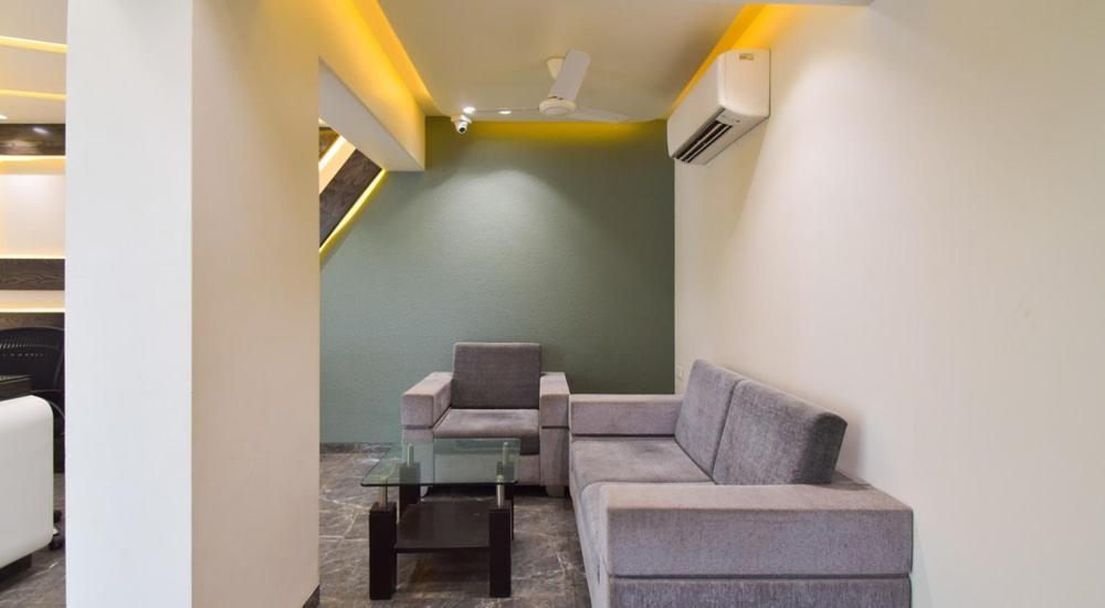 Hotel Palliate Ahmedabad Buitenkant foto