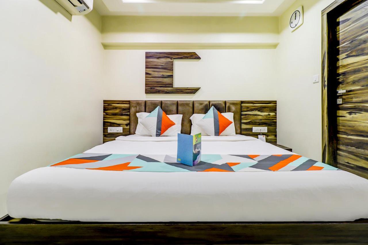 Hotel Palliate Ahmedabad Buitenkant foto
