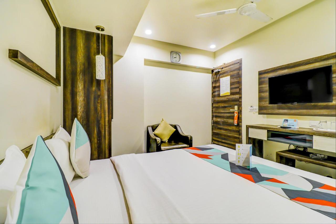 Hotel Palliate Ahmedabad Buitenkant foto