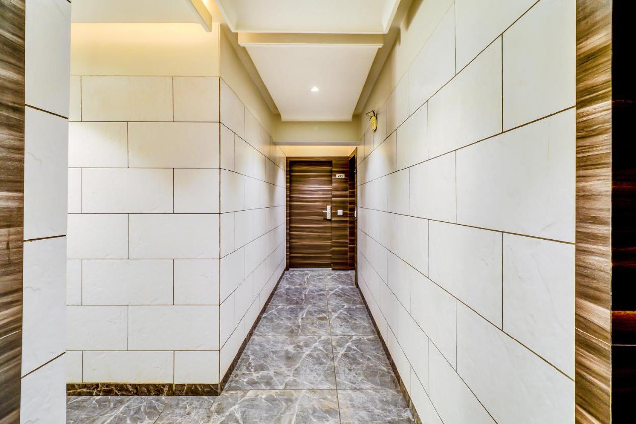 Hotel Palliate Ahmedabad Buitenkant foto